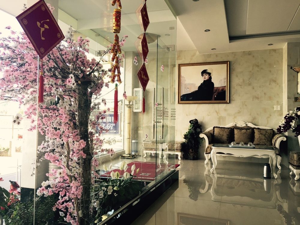 Tulip Hotel 2 Da Lat Exterior photo